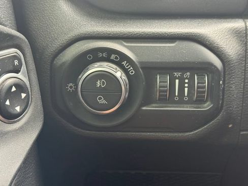 Used 2021 Jeep Gladiator Mojave AWD/4WD image 23