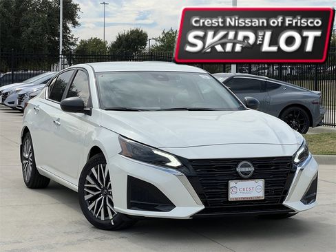 New 2025 Nissan Altima 2.5 SV image 1