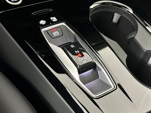 New 2025 Audi Q6 e-tron Premium Plus image 21