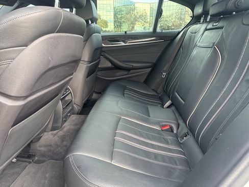 Used 2018 BMW M550i xDrive image 18