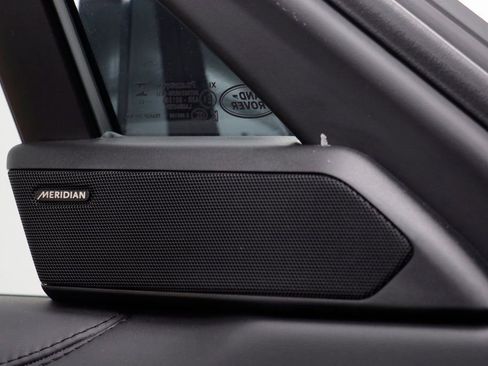 Used 2023 Land Rover Range Rover SE image 7