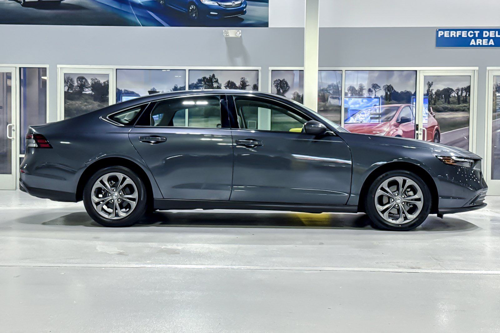 Used 2024 Honda Accord EX image 8