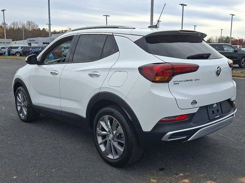 Used 2022 Buick Encore GX Essence w/ Experience Buick Package image 6