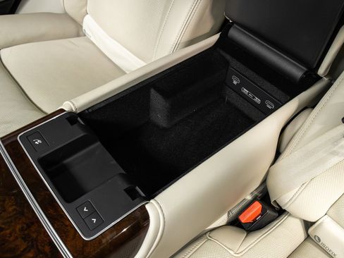 Used 2019 Land Rover Range Rover Long Wheelbase Autobiography image 34