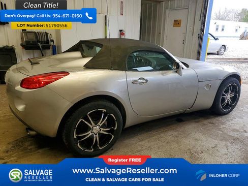 Used 2008 Pontiac Solstice Convertible w/ Premium Package RWD image 4