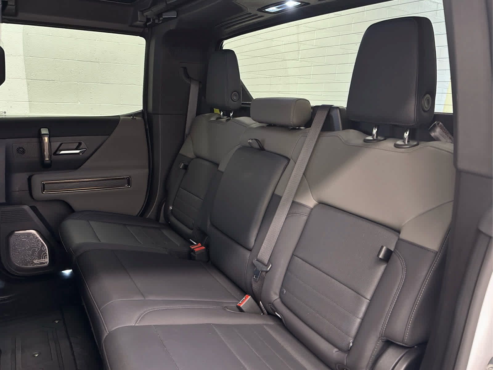 Used 2024 GMC Hummer EV 3X AWD/4WD image 16