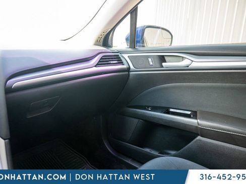 Used 2016 Ford Fusion SE FWD image 13