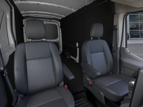 New 2026 Ford Transit 250 148 Medium Roof w/ Load Area Protection Package RWD image 10