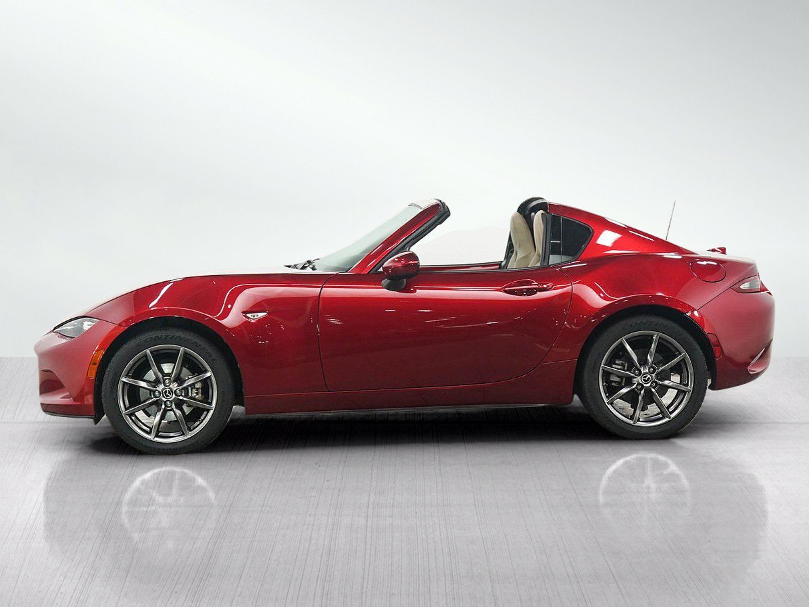 Used 2020 MAZDA MX-5 Miata RF Grand Touring RWD image 3