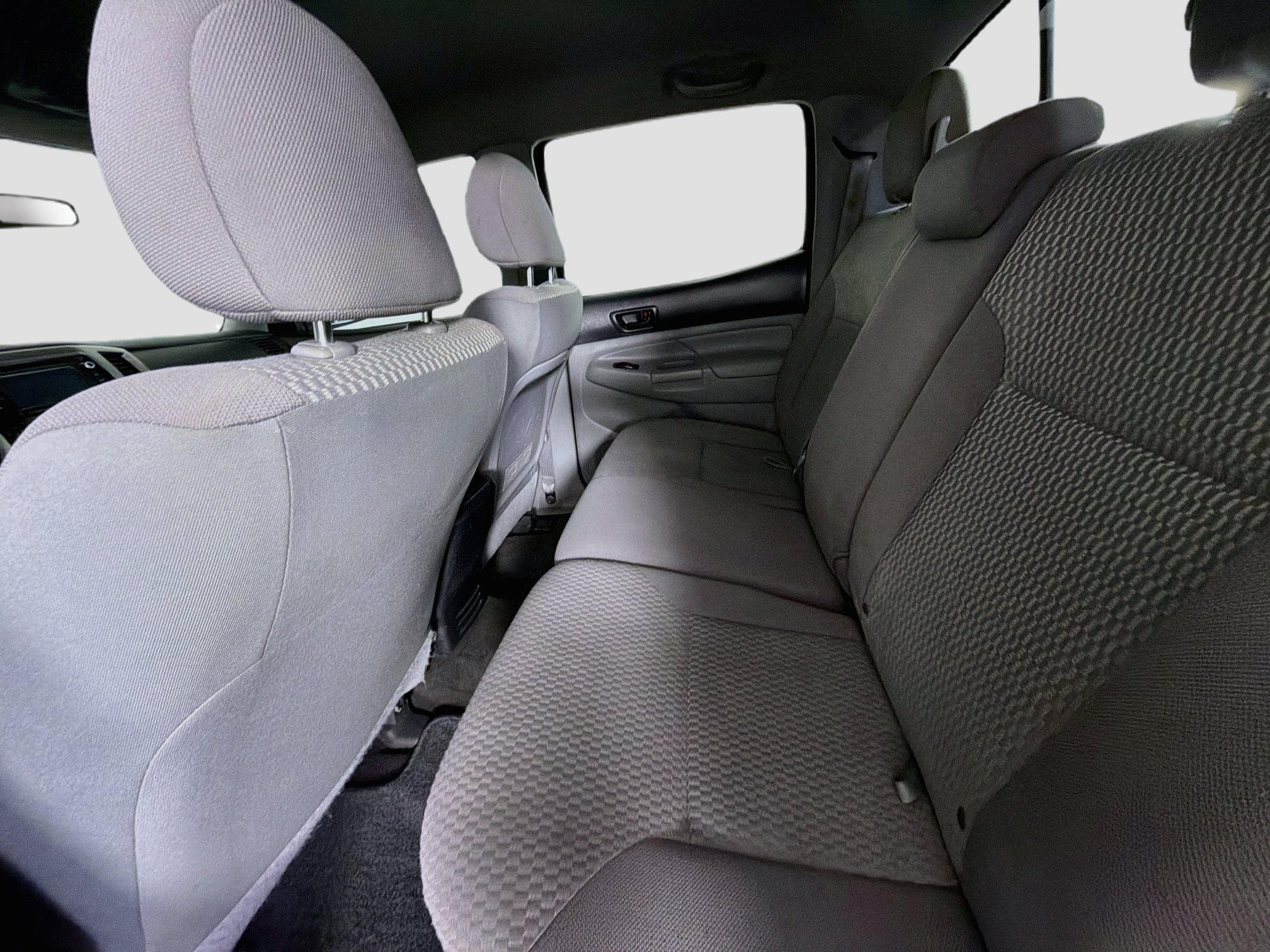 Used 2015 Toyota Tacoma PreRunner w/ SR5 Package RWD image 25