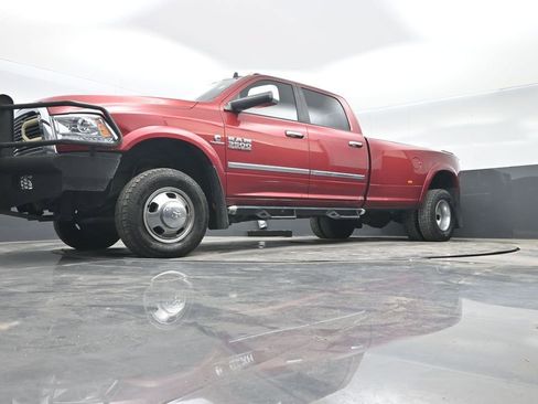 Used 2014 RAM 3500 Laramie image 33