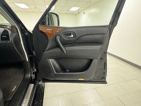 Used 2019 INFINITI QX80 Luxe w/ Proassist Package image 13