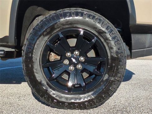 Used 2022 Chevrolet Colorado ZR2 w/ ZR2 Dusk Special Edition image 11