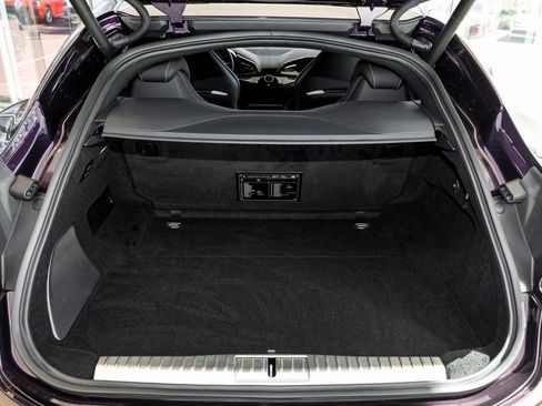 Used 2024 Ferrari Purosangue image 39