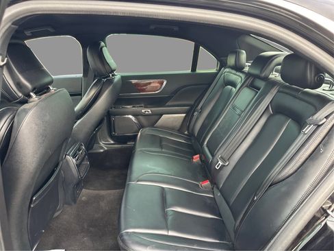 Used 2020 Lincoln Continental FWD image 11