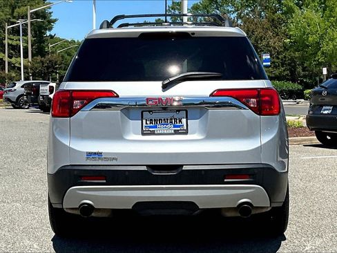 Used 2017 GMC Acadia SLT FWD image 4