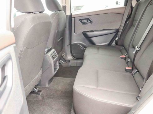 Used 2023 Nissan Rogue S AWD/4WD image 18