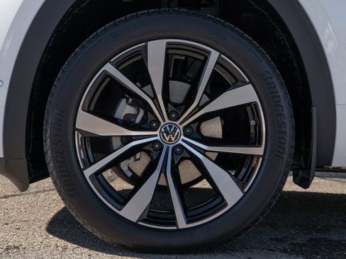 New 2026 Volkswagen Atlas SEL Premium R-Line image 7