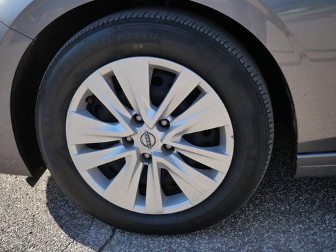 Used 2024 Nissan Sentra S FWD image 15