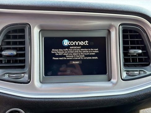 Used 2022 Dodge Challenger GT image 14