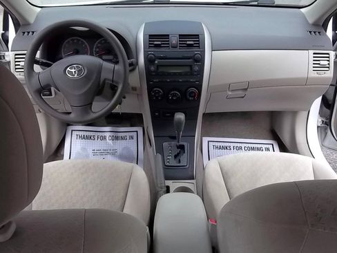 Used 2009 Toyota Corolla LE FWD image 4