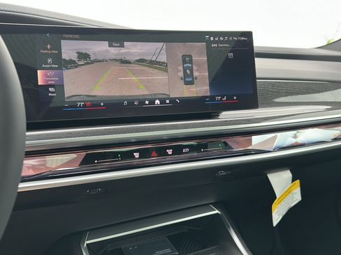 New 2026 BMW 740i RWD image 23