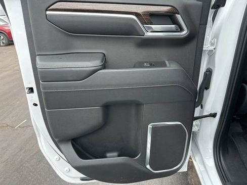 Used 2023 GMC Sierra 1500 Elevation image 17