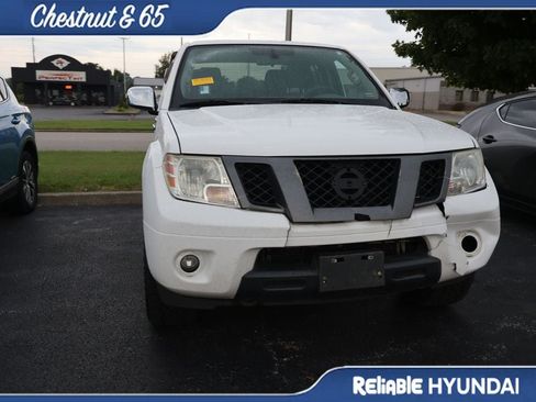 Used 2012 Nissan Frontier SV w/ Sport Appearance Pkg AWD/4WD image 5