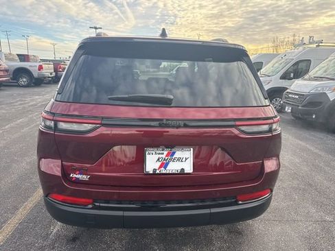 New 2025 Jeep Grand Cherokee Altitude w/ Trailer Tow Package image 6