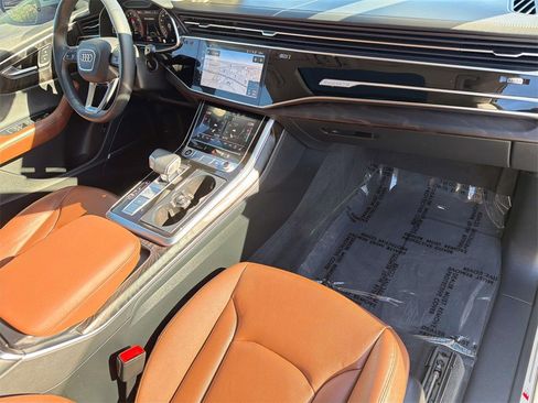 Used 2022 Audi Q8 Prestige image 21