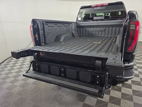 Certified 2025 GMC Sierra 2500 AT4 w/ AT4 Premium Plus Package AWD/4WD image 35