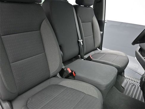 Used 2022 Chevrolet Silverado 2500 Custom w/ Custom Convenience Package image 32