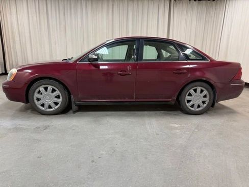 Used 2007 Ford Five Hundred Limited FWD image 9