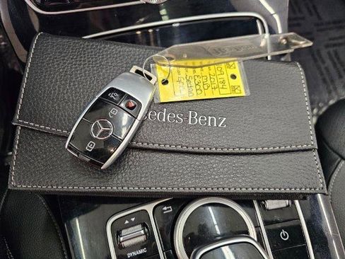 Used 2017 Mercedes-Benz E 300 4MATIC image 24