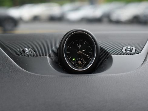 Used 2019 Maserati Levante S image 24