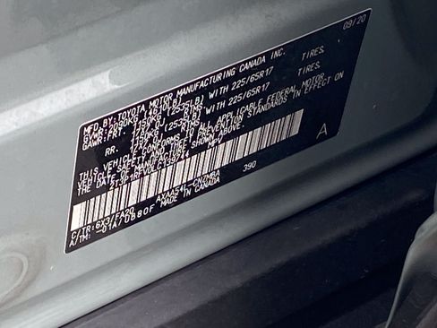 Used 2020 Toyota RAV4 XLE w/ Convenience Package AWD/4WD image 9