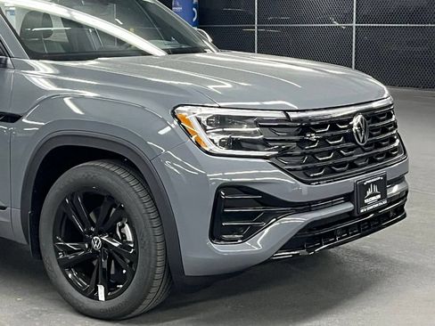 New 2026 Volkswagen Atlas Cross Sport SEL R-Line AWD/4WD image 46