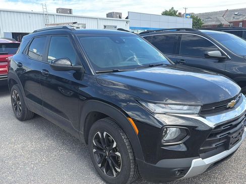 Used 2022 Chevrolet TrailBlazer LT AWD/4WD image 3