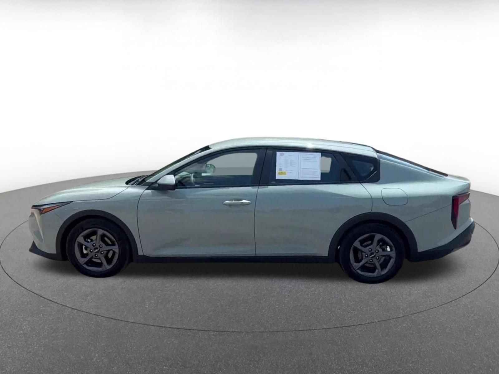 Used 2025 Kia K4 FWD image 8