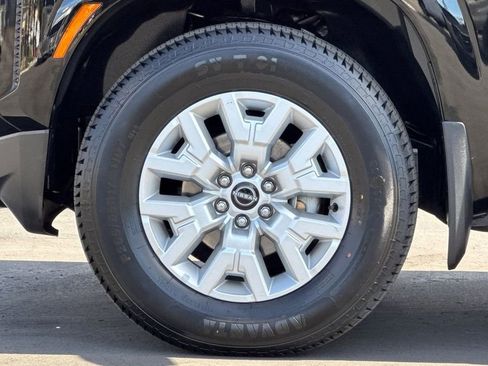 Used 2023 Nissan Frontier SV w/ SV Convenience Package RWD image 25