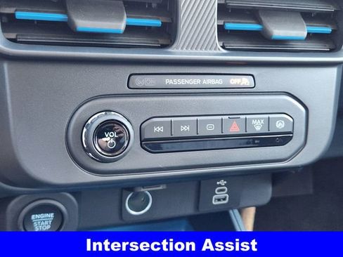 New 2025 Ford Maverick XLT w/ XLT Luxury Package image 19