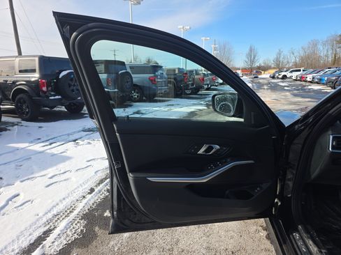 Used 2024 BMW 330i xDrive Sedan w/ Convenience Package image 25