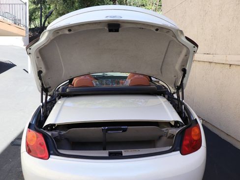 Used 2002 Lexus SC 430 Base 2dr Convertible image 47