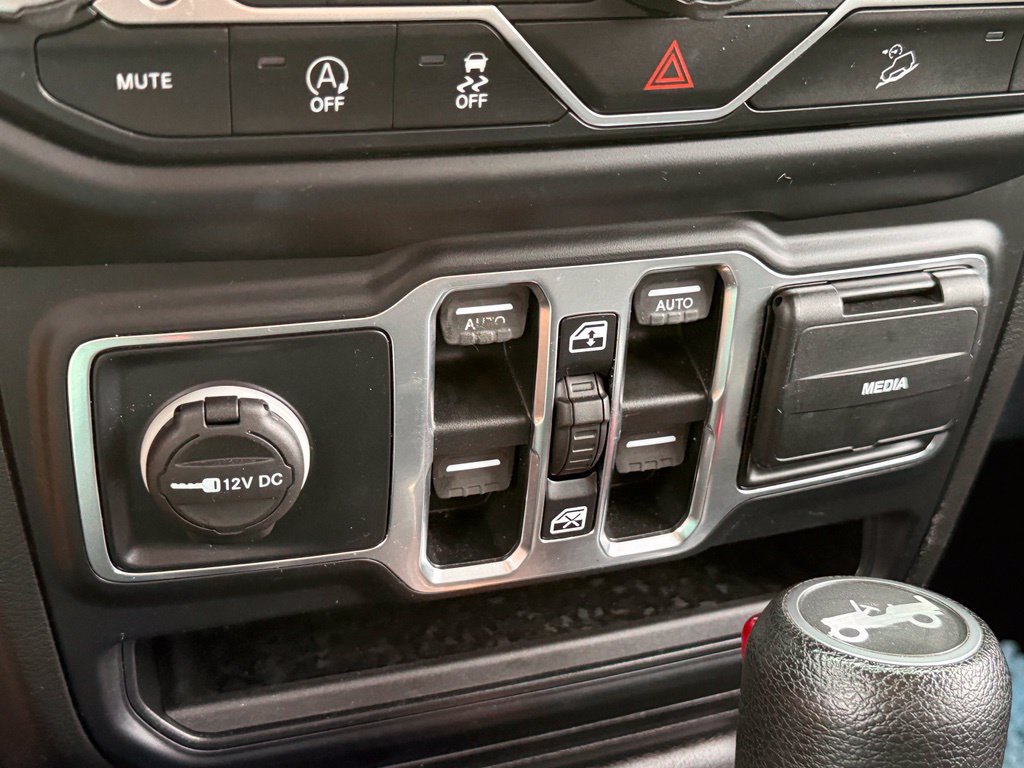 Used 2019 Jeep Wrangler Unlimited Sport S AWD/4WD image 21
