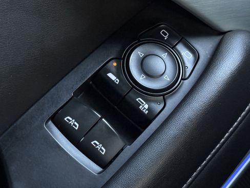 Used 2019 Chevrolet Camaro SS image 32