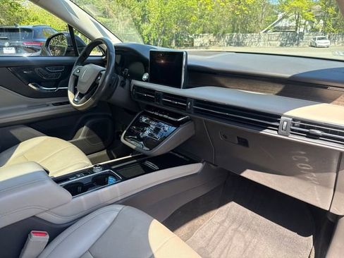 Certified 2022 Lincoln Corsair Reserve w/ Elements Package AWD/4WD image 40
