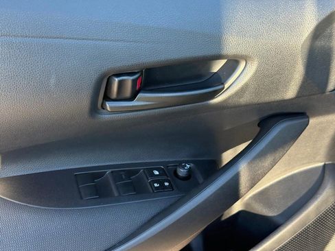 Certified 2025 Toyota Corolla LE image 18