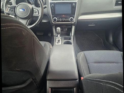 Used 2019 Subaru Outback 2.5i Premium image 30