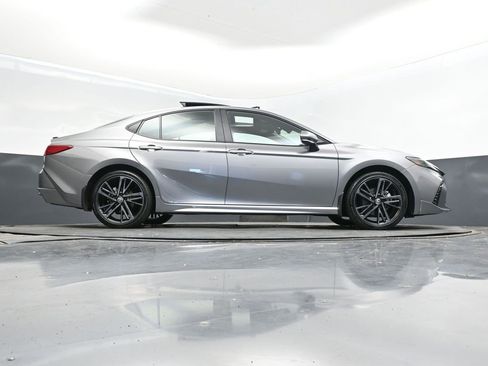 Used 2025 Toyota Camry XSE image 43