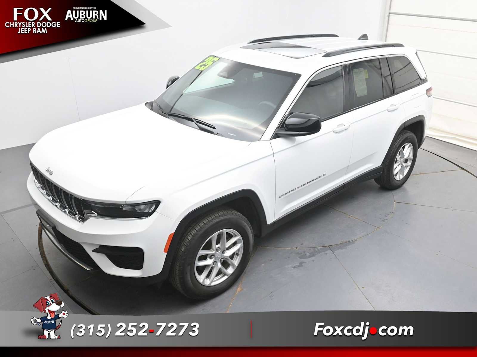 Used 2025 Jeep Grand Cherokee Laredo X w/ Luxury Tech Group I AWD/4WD image 30